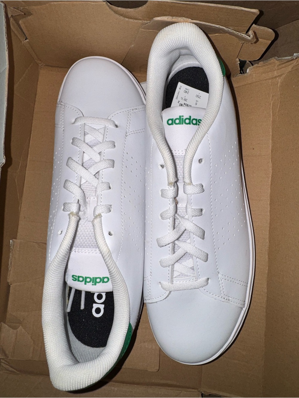 Adidas Advantage Base 2.0 White Green Women’s 8 NWT